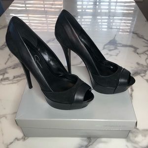 Black Jessica Simpson Peep Toe WEEMA Platform